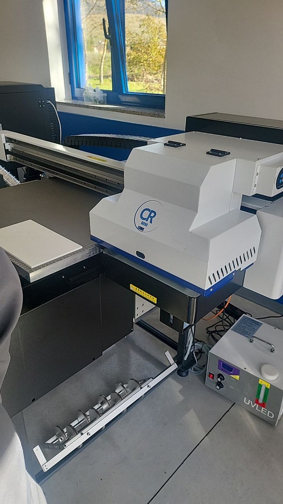 CR6090 UV flatbed printer